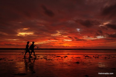 Seminyak Beach - fishing